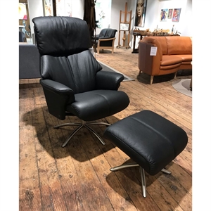 BD Calibra lænestol m. skammel / Læder Sort 7011SV / Outlet